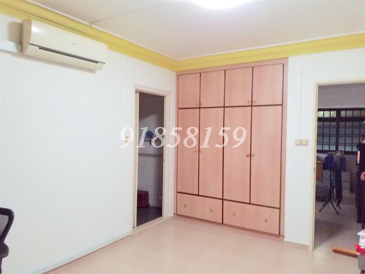 Canberra Road thumbnail photo